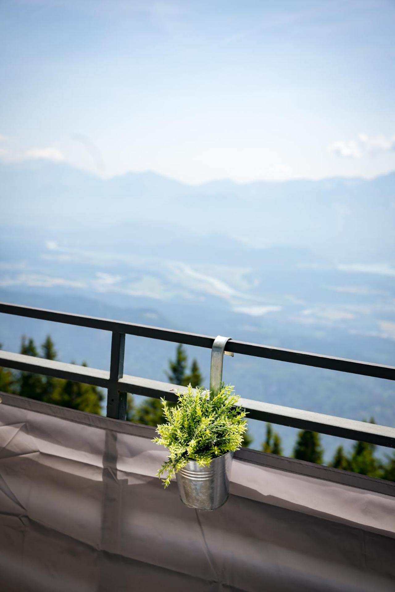 Mooki Mountain & Pool Gerlitzen Apartment Kanzelhohe Екстер'єр фото